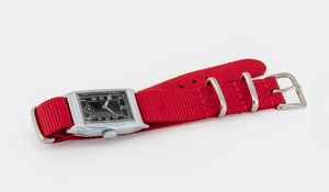 UNDERSTATEMENT | Swiss Manual Dresswatch | Rectangle Tank | Art Deco | Purist Black Dial | Collector`s Watch | 1930s