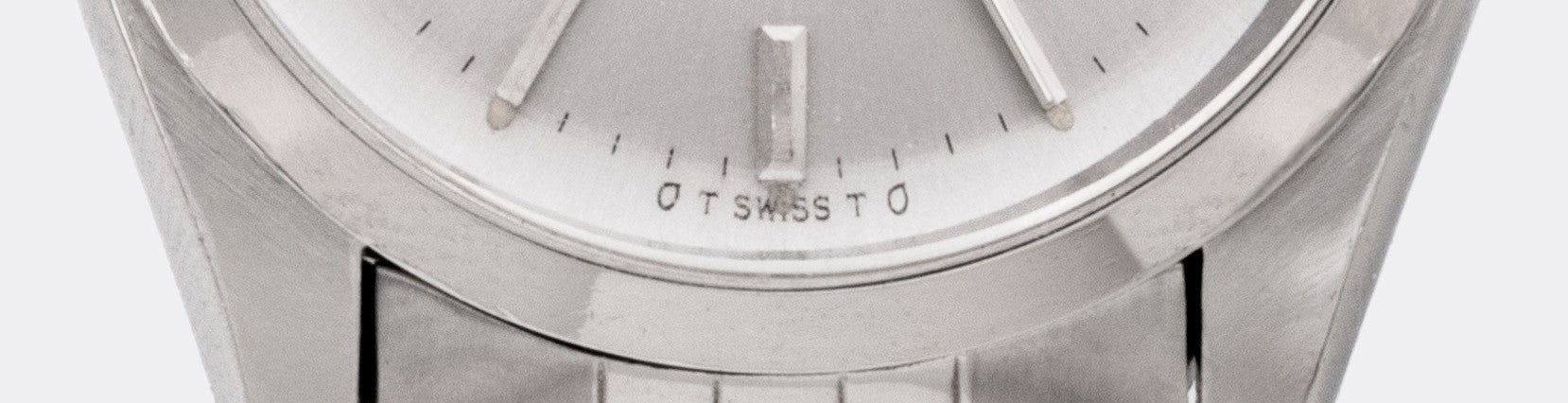 ROLEX | Jumbo Oyster Perpetual | Superlative Chronometer | 18K White Gold Sigma Dial | Collector Special - RED Date Oyster | Ref. 1500 | 1970s