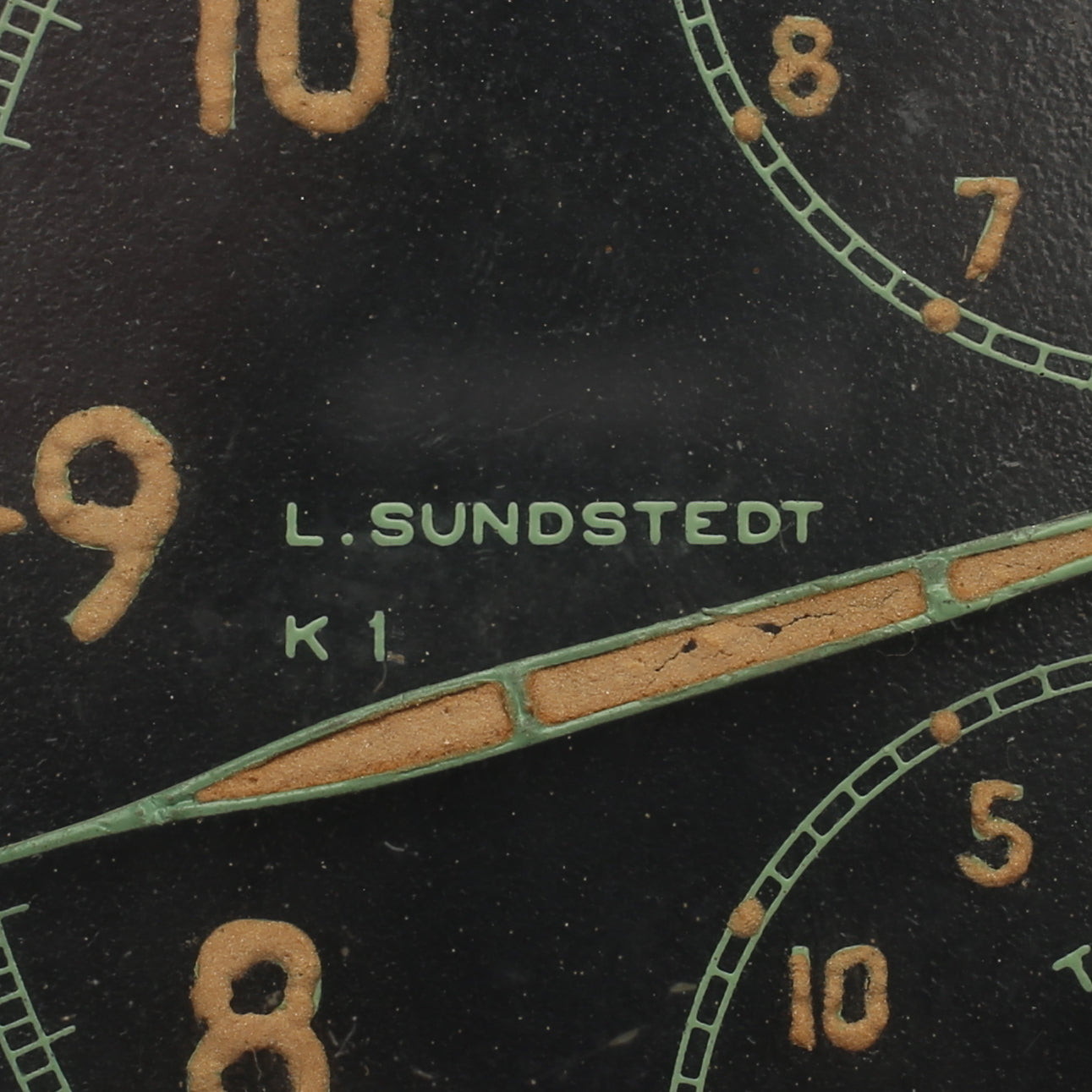 L. SUNDSTEDT | STOCKHOLM | One-of-a-Kind | Prototyp | Chronograph Dato Compax Moon Phase | Full Calendar - Triple Date | Unique History | Highly Collectible | Stockholm - Sweden | Valjoux 88 | 1940s