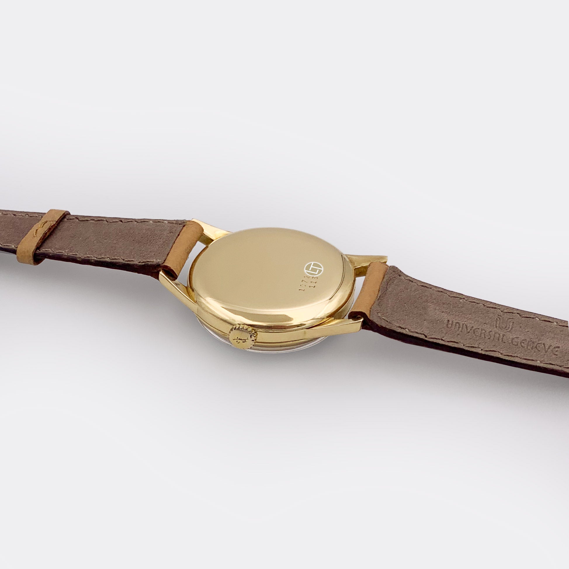 UNIVERSAL GENEVE | Dresswatch | Full Calender | Triple-Date & Small Second | 18K Solid YG | Ref. 11301 | 1940s